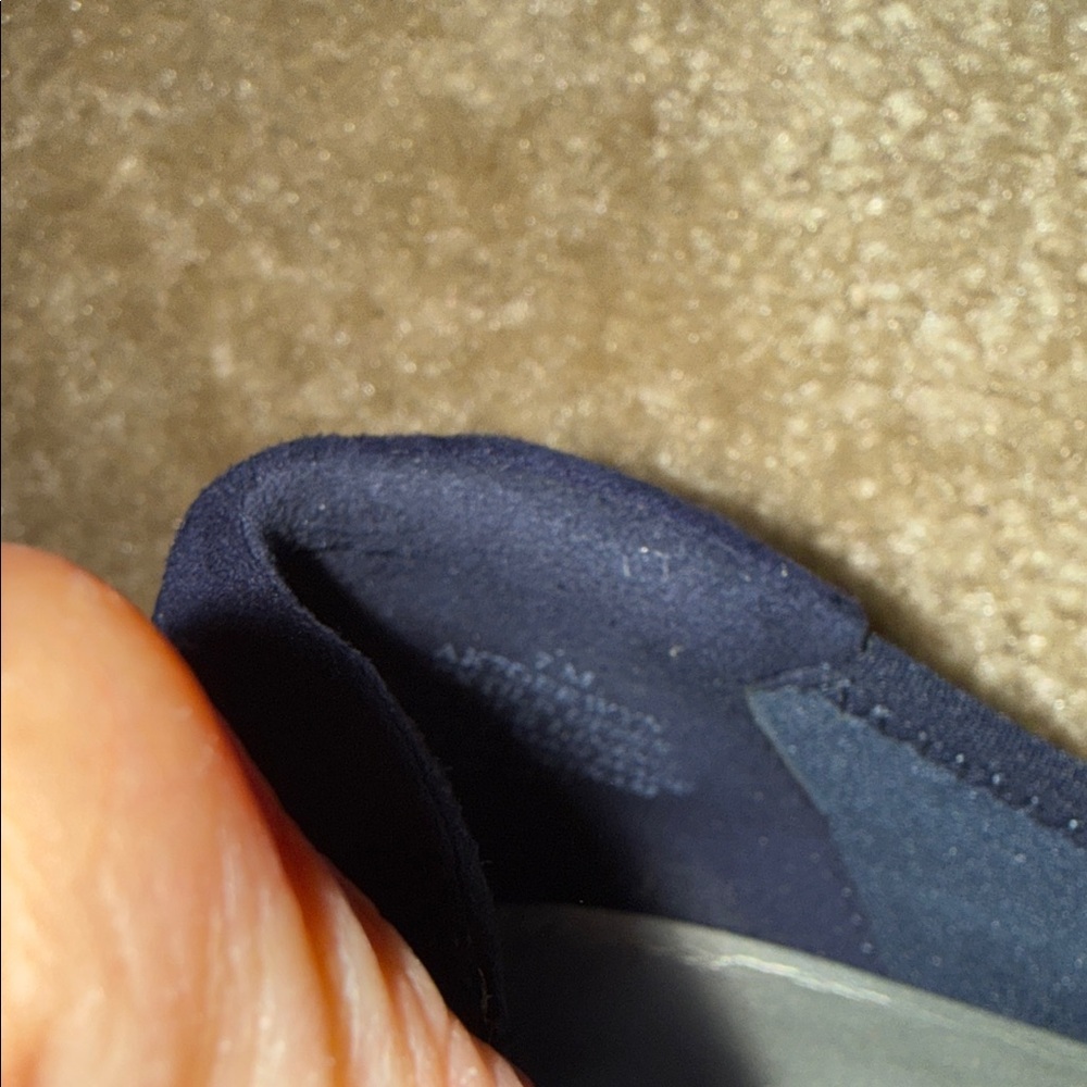 Anne Klein Women's Navy heels - size 7 - Picture 6 of 8
